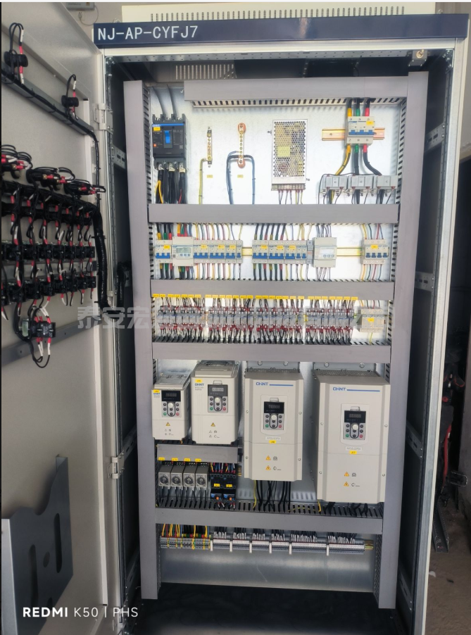 變頻控制柜恒壓供水、空壓機(jī)、風(fēng)機(jī)水泵